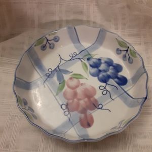 Bake Ware Dish w/Fluted Edges 7" Round 1" Deep Fruit Design